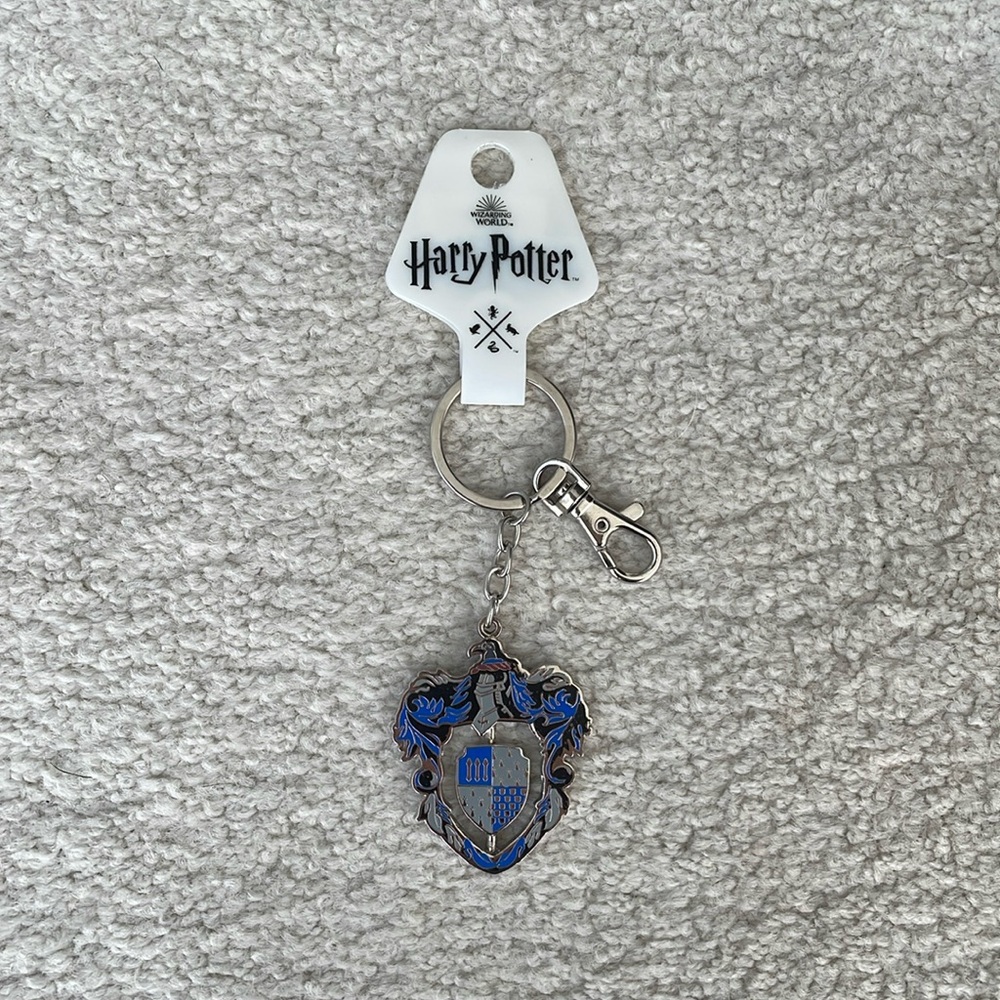 Harry Potter Warner Bros Ravenclaw Crest Keychain